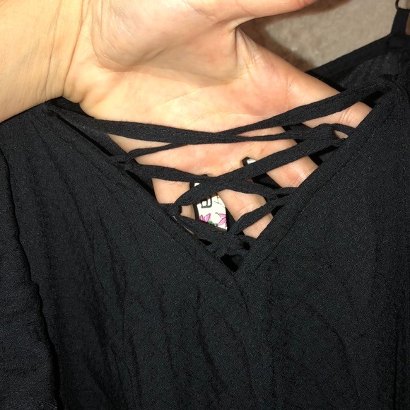 Black off the shoulder dress - Picture 3 of 5